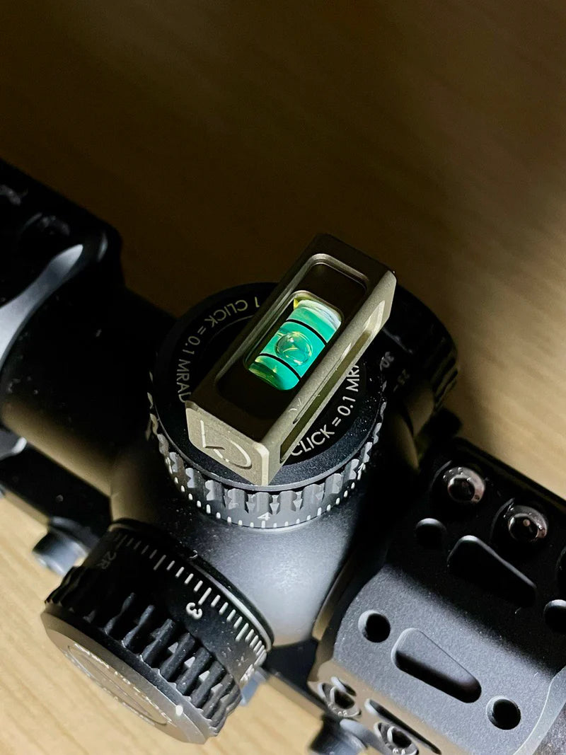 Buborékszintmérő céltávcső | mágneses